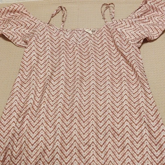 Lagaci Women's Cold Shoulder Blouse - Picture 4 of 5